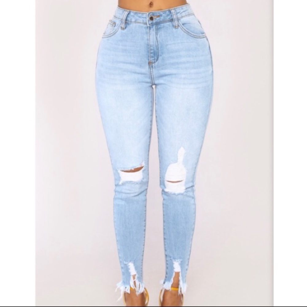 NWT High Rise Skinny Jeans Light Wash